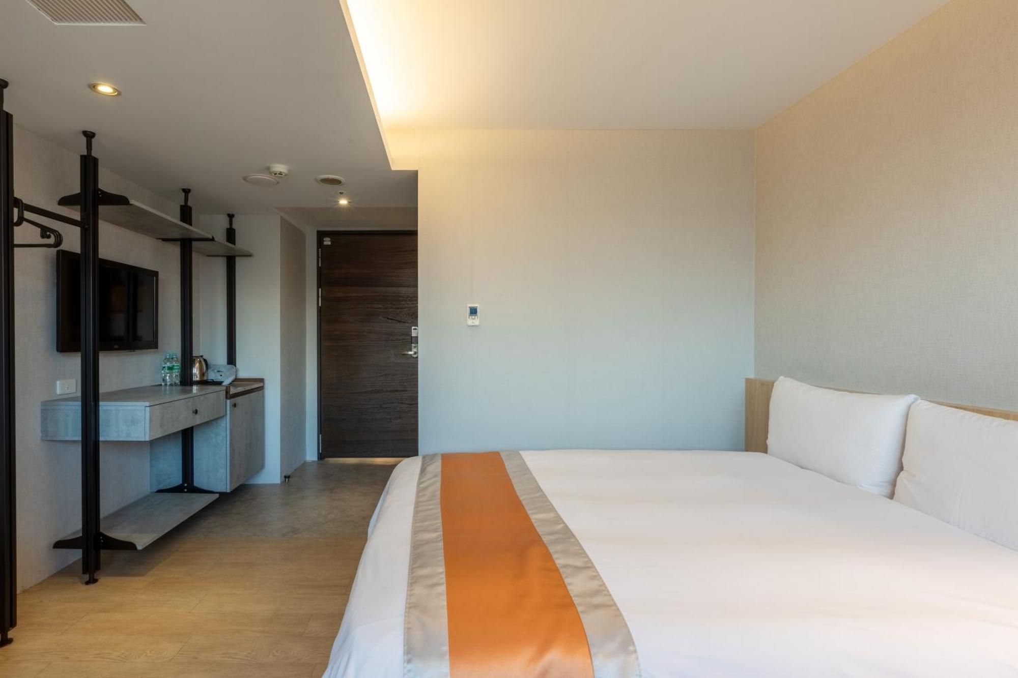 Ren Mei Fashion Hotel Taichung Room photo