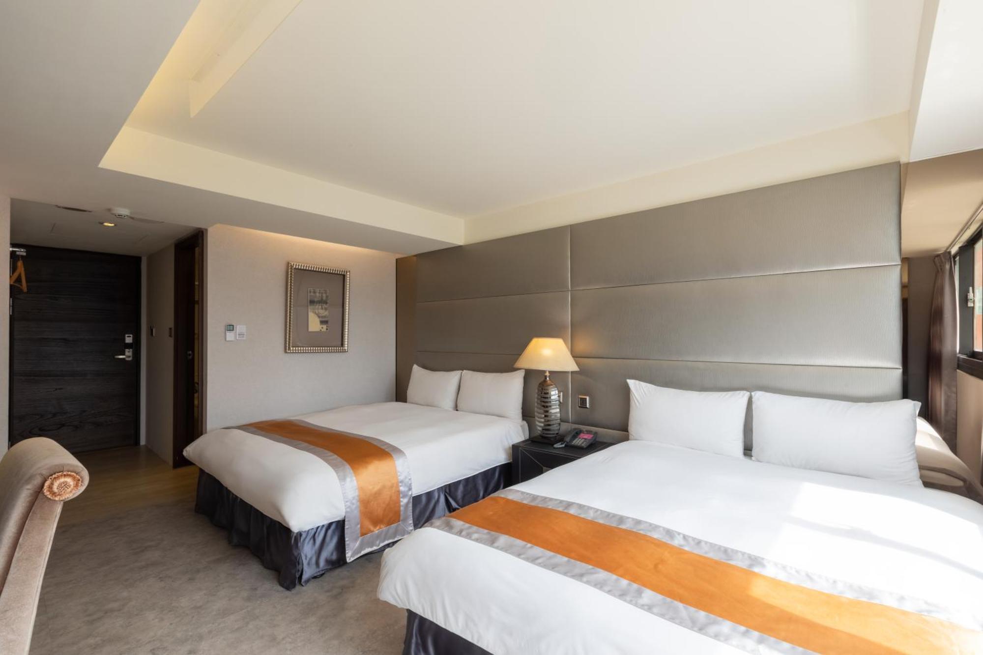 Ren Mei Fashion Hotel Taichung Exterior photo